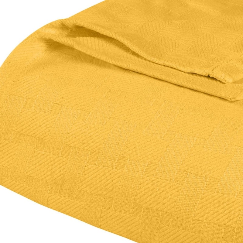 HomeRoots Queen Gold Cotton Basketweave Geometric Blanket