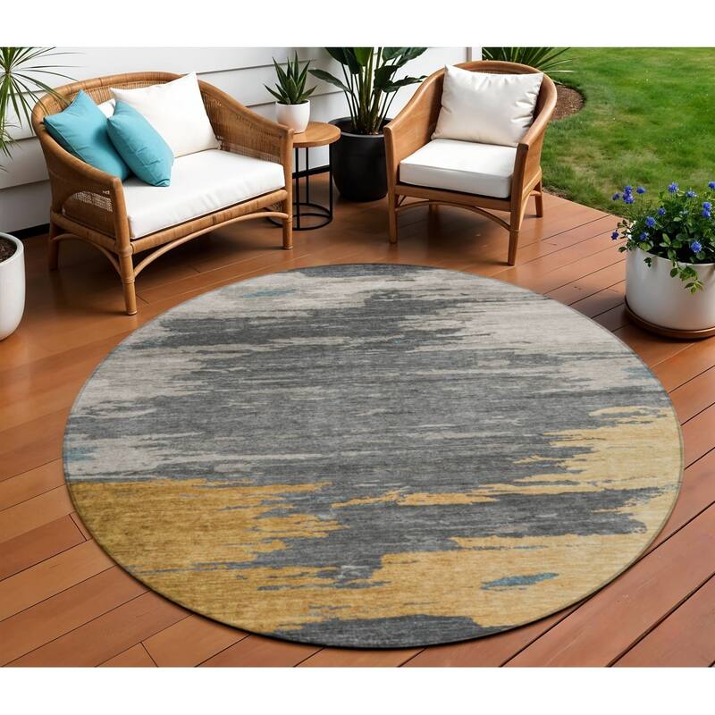 HomeRoots Abstract Transitional Rectangle Outdoor Rug - 8' Round