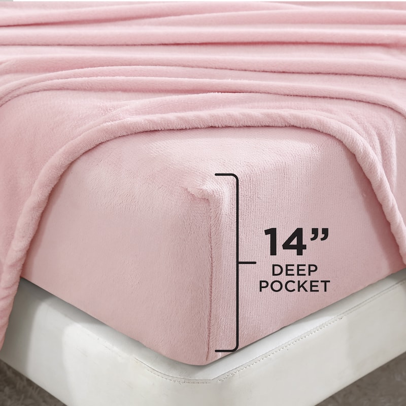 Juicy Couture Plush Sheet and Pillow Cases Set