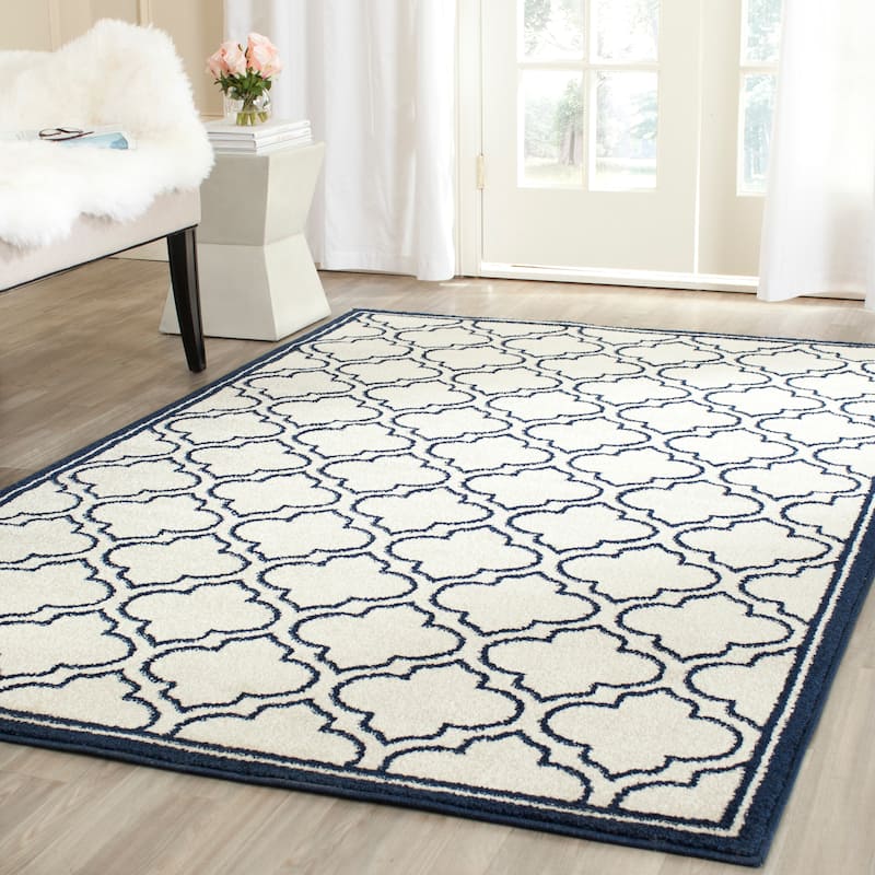 SAFAVIEH, Amherst Doraline Modern Rug - 5'3" x 8' - Ivory/Navy