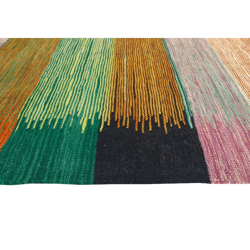 Modern Flatweave Ece Ivory/Lt. Green Rug - 5'9" x 8'4"