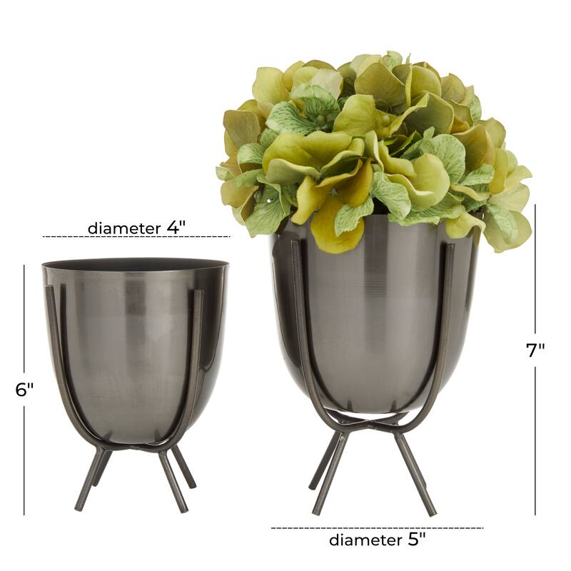 CosmoLiving by Cosmopolitan Metal Contemporary Planter (Set of 2) - S/2 7", 6"H