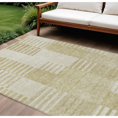 HomeRoots Striped Transitional Rectangle Outdoor Rug