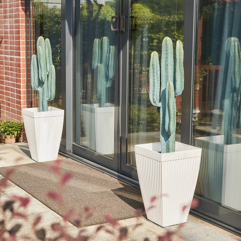 Glitzhome Oversized Eco-Friendly PE Tall Planter Porch Flowerpot (Set of 2)
