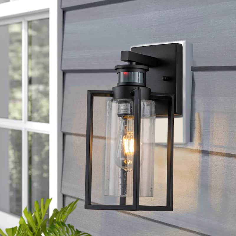 1-Light Matte Black Motion Sensing Dusk to Dawn Outdoor Wall Lanten