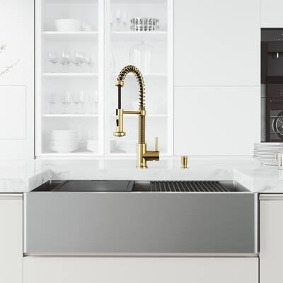 VIGO Oxford 36"L x 21"W Farmhouse Kitchen Sink and Edison 19"H Faucet Set