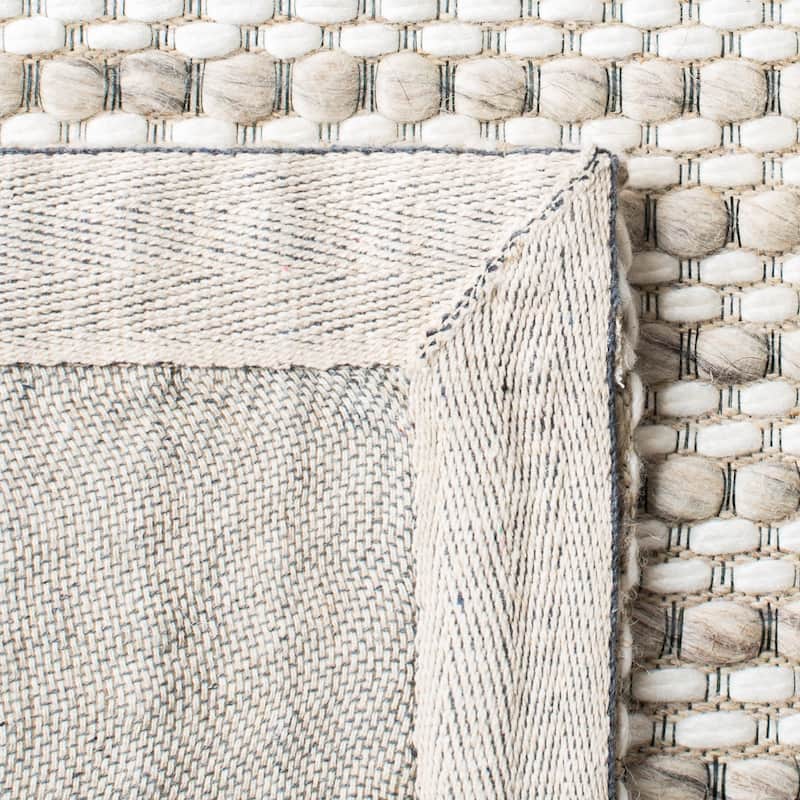 SAFAVIEH Marbella Liadain Wool Rug