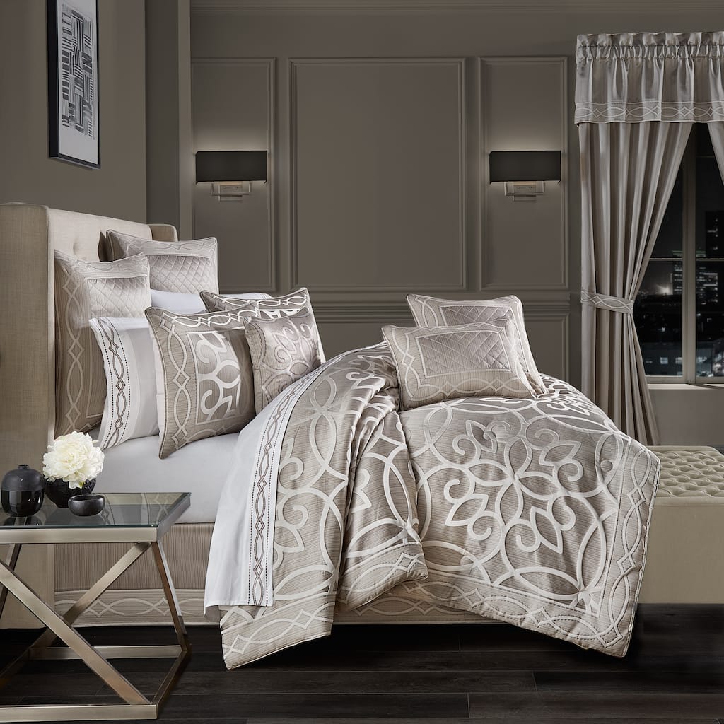 J. Queen New York Deco Comforter Set