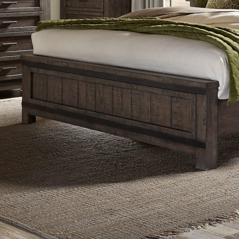 Thornwood Hills Rock Beaten Gray with Saw Cuts King California Panel Bed