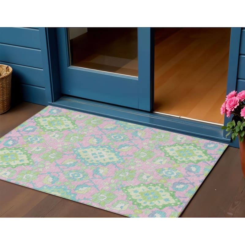 HomeRoots Oriental Traditional Rectangle Outdoor Rug - 3' x 5'
