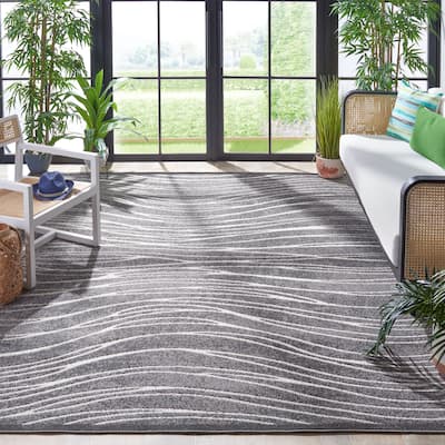 SAFAVIEH Cottage Yadviga Transitional Indoor/Outdoor Rug