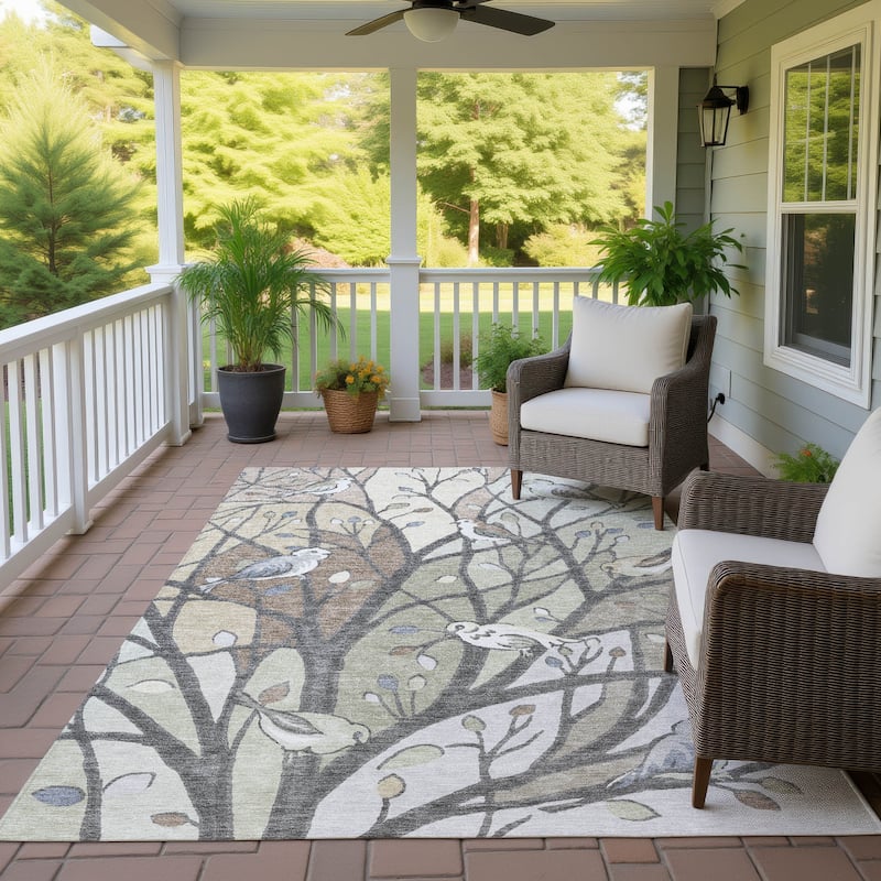 Machine Washable Indoor/ Outdoor Bird Mosaic Chantille Rug