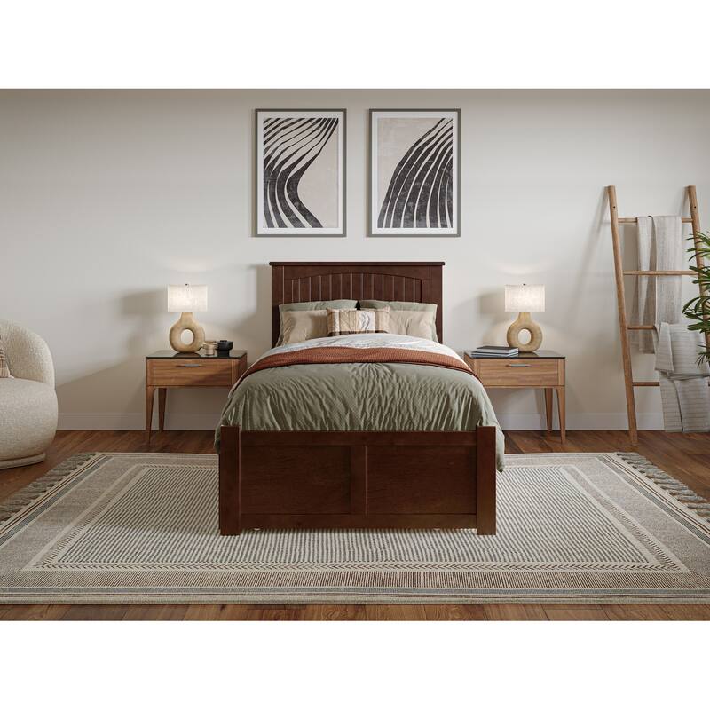 Nantucket Bed with Footboard and Twin Extra Long Trundle