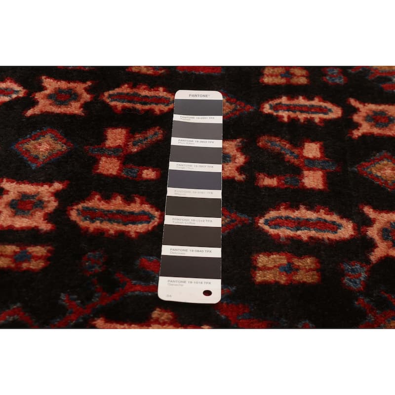 Andelz Red Rug 3'11" x 10'7" - 4'5 x 11'7