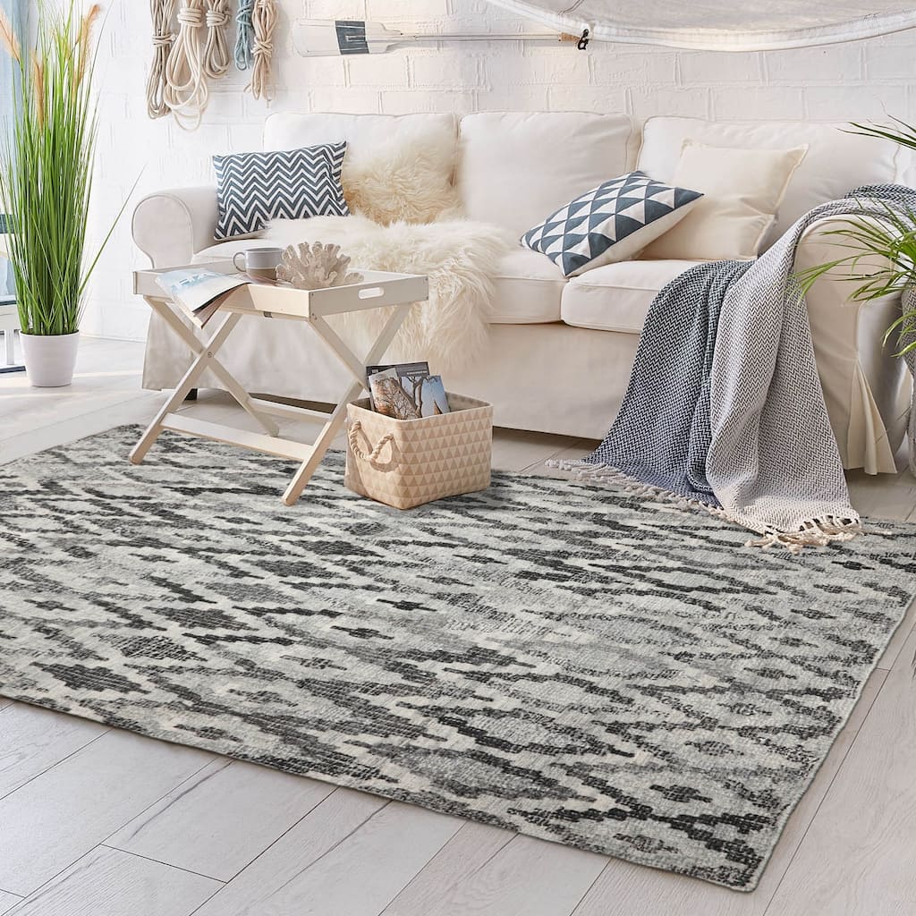 LoomBloom Hand Woven Gray 100% Wool Kilim Oriental Area Rug - 5' 3'' x 7' 7''