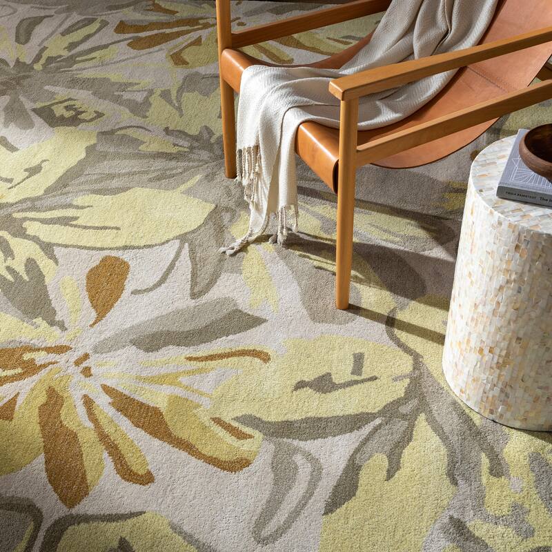 Handmade Putty Transitional Floral Wool Area Rug
