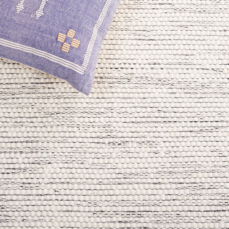 SAFAVIEH Handmade Vermont Raimonda Wool Rug