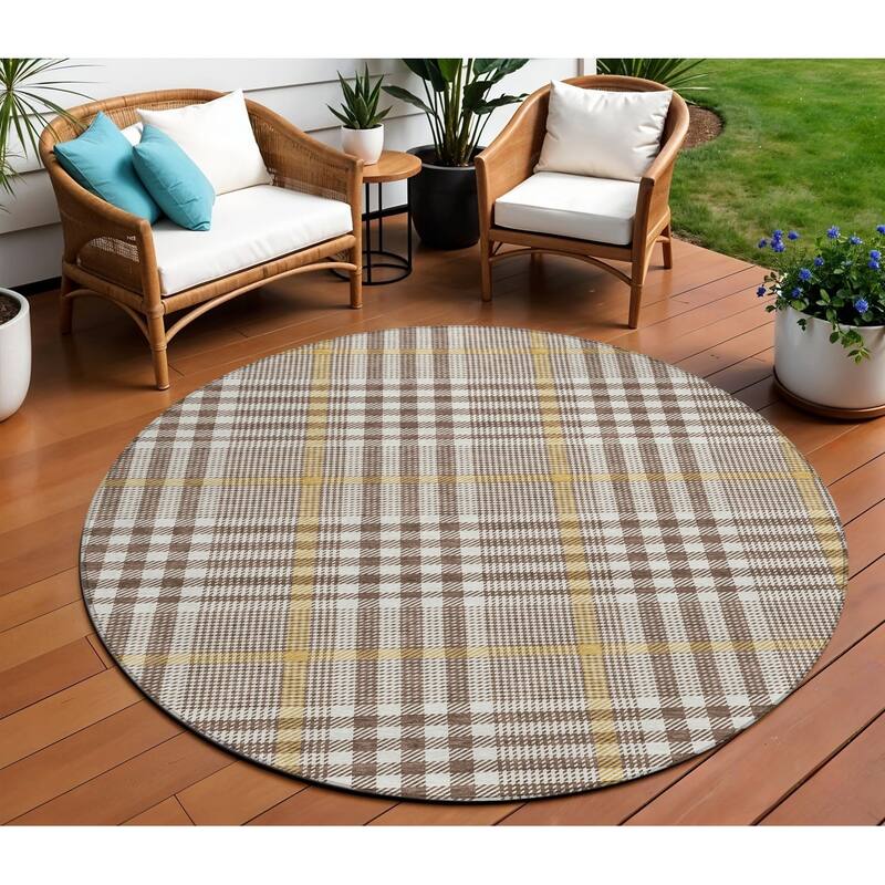 HomeRoots Plaid Transitional Rectangle Outdoor Rug - 8' Round