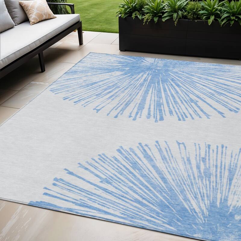 HomeRoots Abstract Transitional Rectangle Outdoor Rug - 5' X 8'