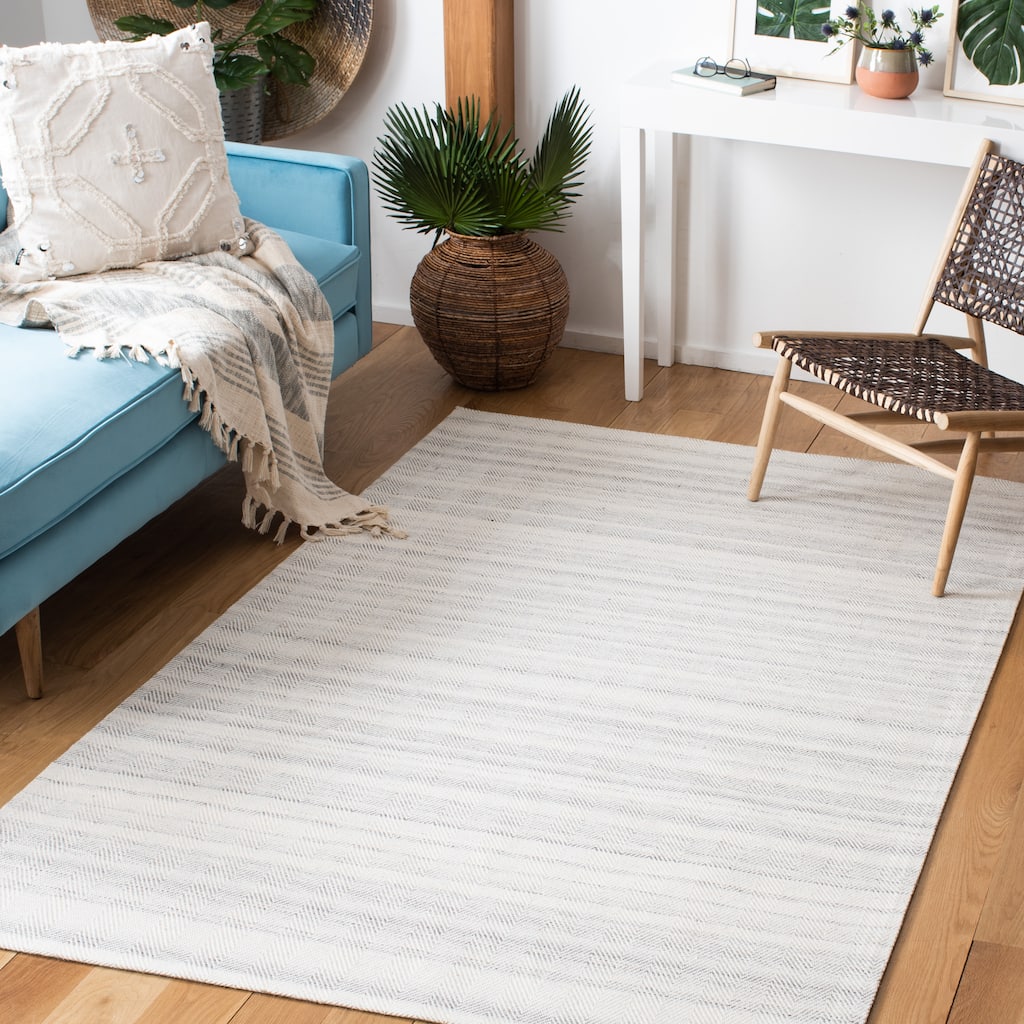 SAFAVIEH Handmade Marbella Kerana Wool & Viscose Rug