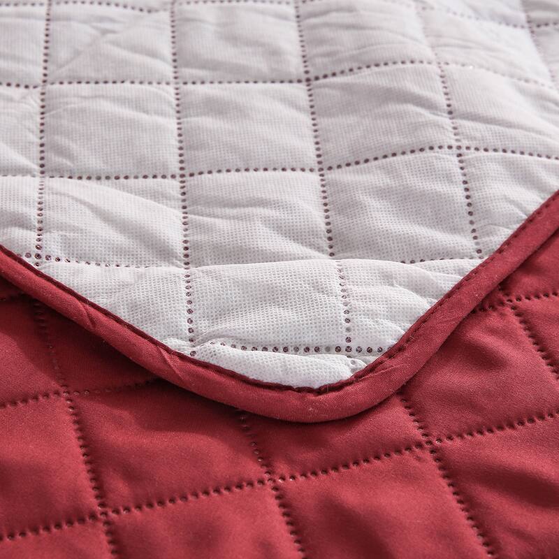 Quilted Microfiber Sofa Slipcover Furniture Protector Mat with Straps