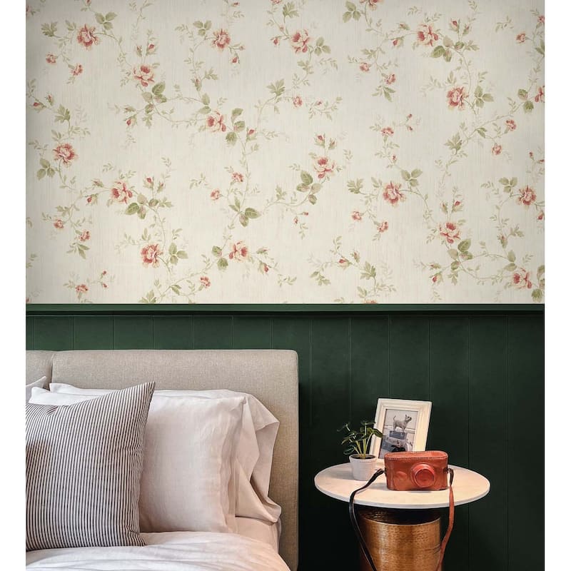 Seabrook Designs Reiter Floral Vine Unpasted Wallpaper