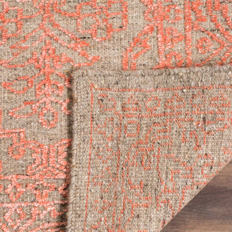 SAFAVIEH Hand-knotted Chester Silvia Oriental Wool Rug