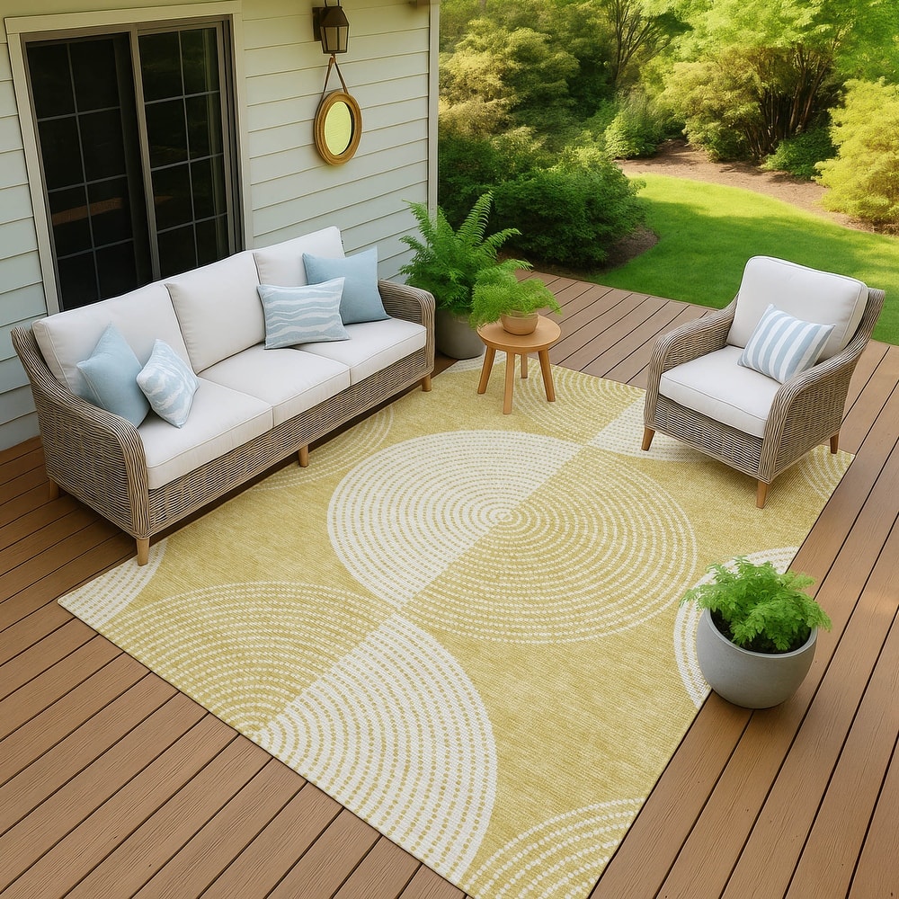 Machine Washable Indoor/ Outdoor Geo Circles Chantille Rug
