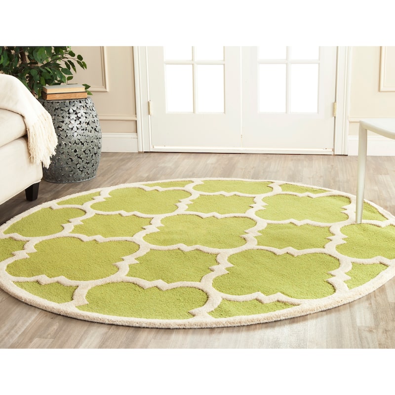 SAFAVIEH Handmade Cambridge Gullveig Modern Moroccan Wool Rug - 6' Round - Green/Ivory