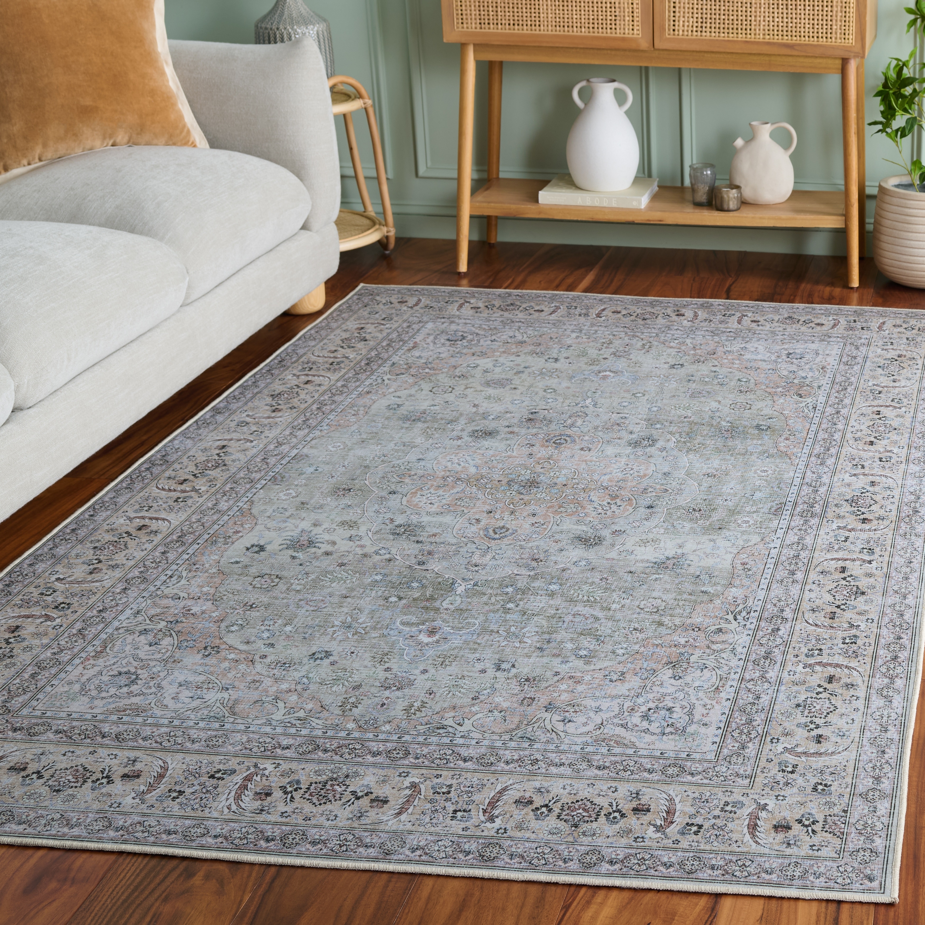 SAFAVIEH Tucson Renda Machine Washable & Slip Resistant Rug