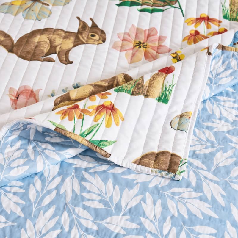 Porch & Den Willow Wildlife Cotton-Rich Reversible Quilt Set
