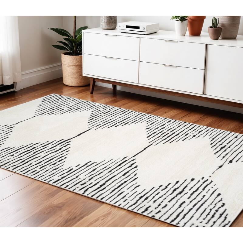 HomeRoots Geometric Rectangle Area Rug - 66.00 in. x 42.00 in.  x 0.60 in.