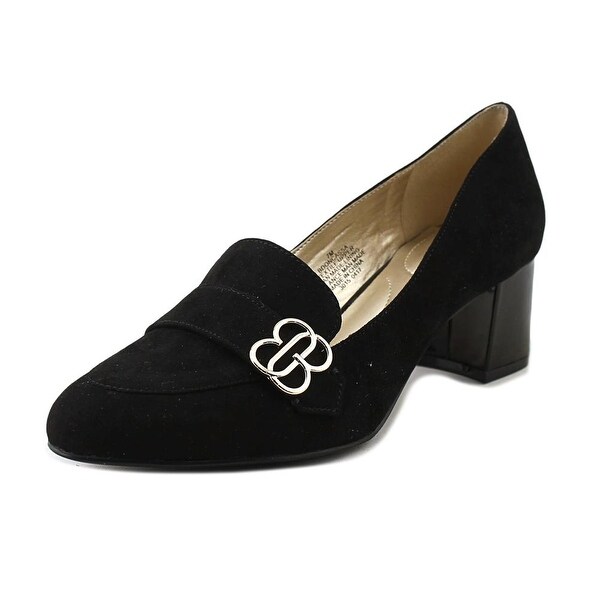 bandolino black heels