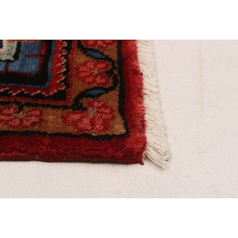 Anadol Red Rug 5'1" x 7'5" - 5'1 x 7'5