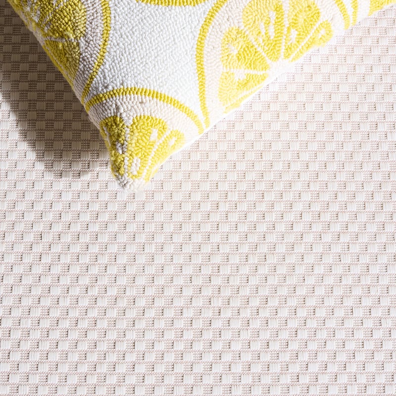 SAFAVIEH Courtyard Vickie Indoor/Outdoor Waterproof Patio Backyard Rug