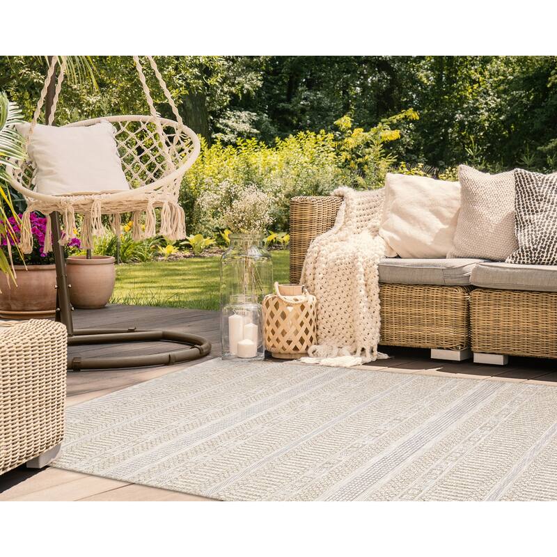 Liora Manne Orly Stripe Indoor/Outdoor Rug