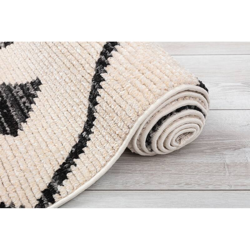 Juniper Collection Ivory Machine Made Indoor Area Rug