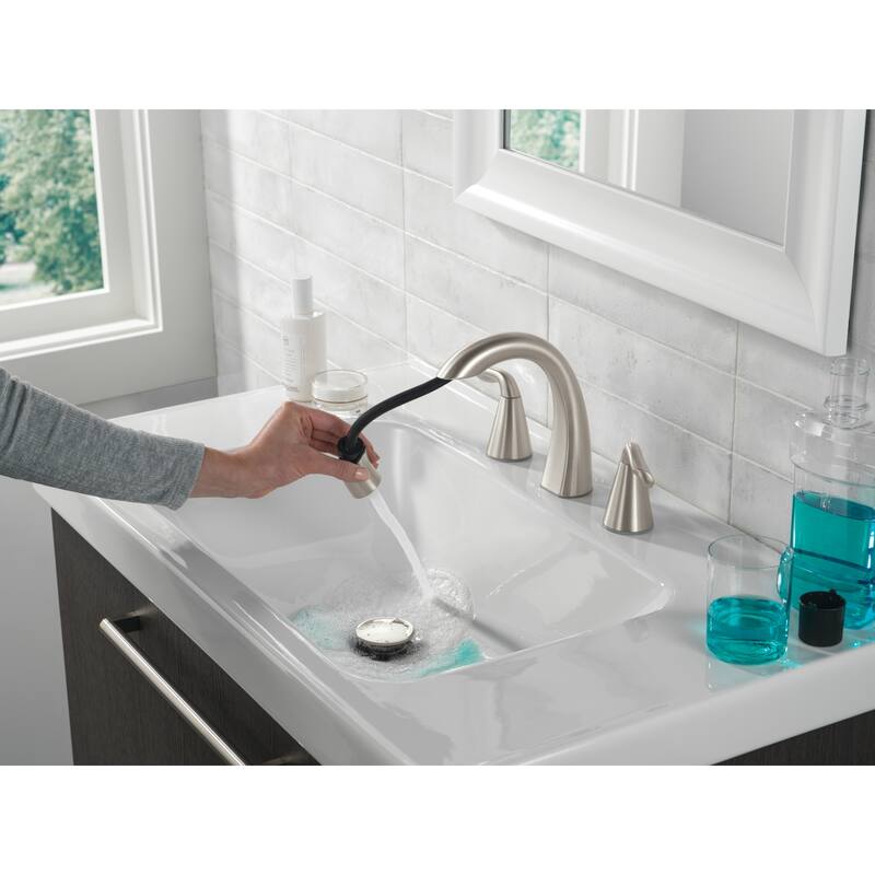 Delta 35840LF-PD Arvo 1.2 GPM Widespread Bathroom Faucet with Pull