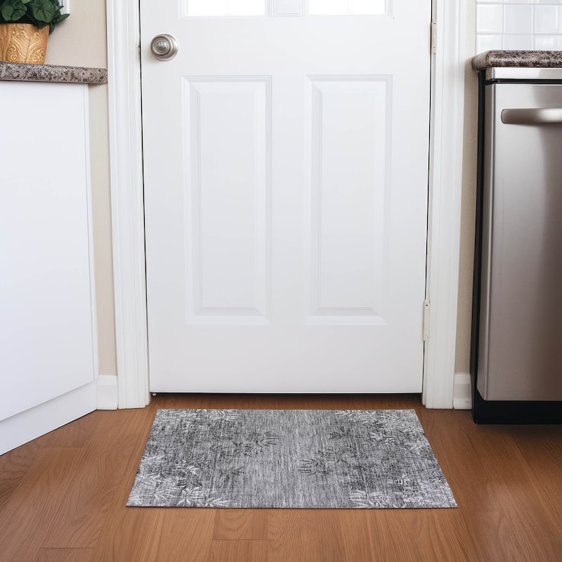 Machine Washable Indoor/ Outdoor Chantille Modern Garden Rug - Pewter - 1'8" x 2'6"