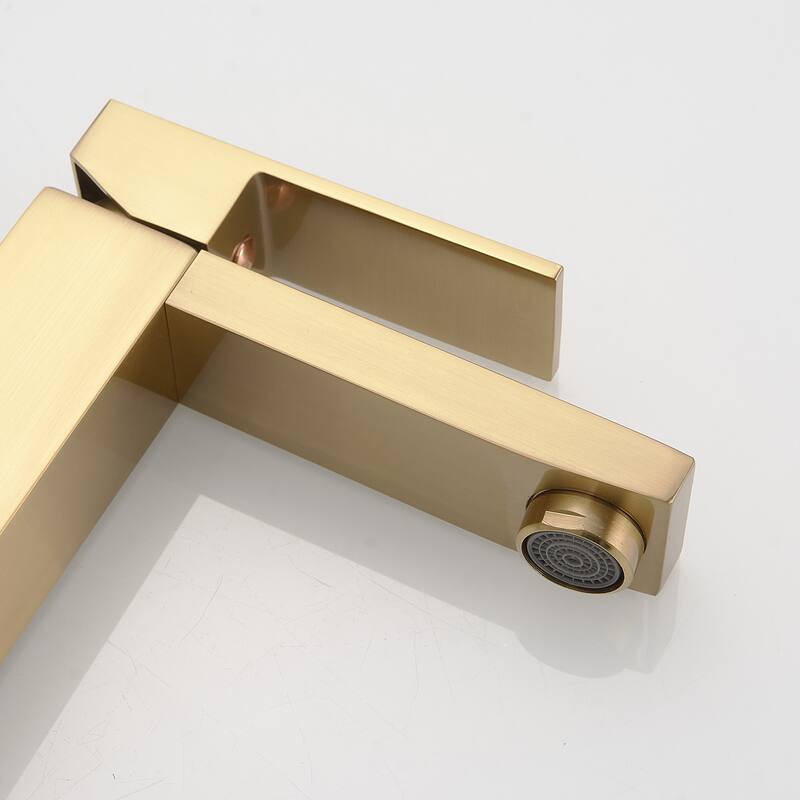 Single Hole Single-Handle Bathroom Faucet