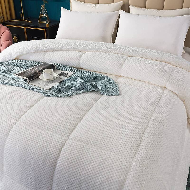 KASENTEX Luxury Plush Comforter, Ultra Soft Cozy Reversible Sherpa Machine Washable Bedding