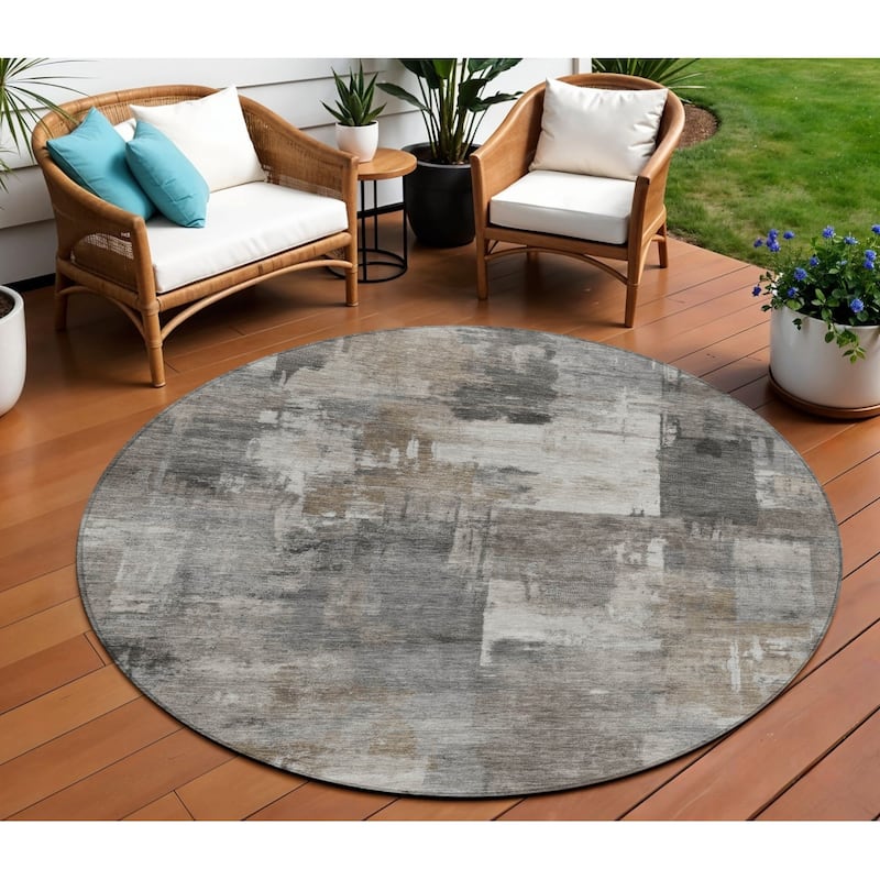 HomeRoots Abstract Transitional Rectangle Outdoor Rug - 8' Round
