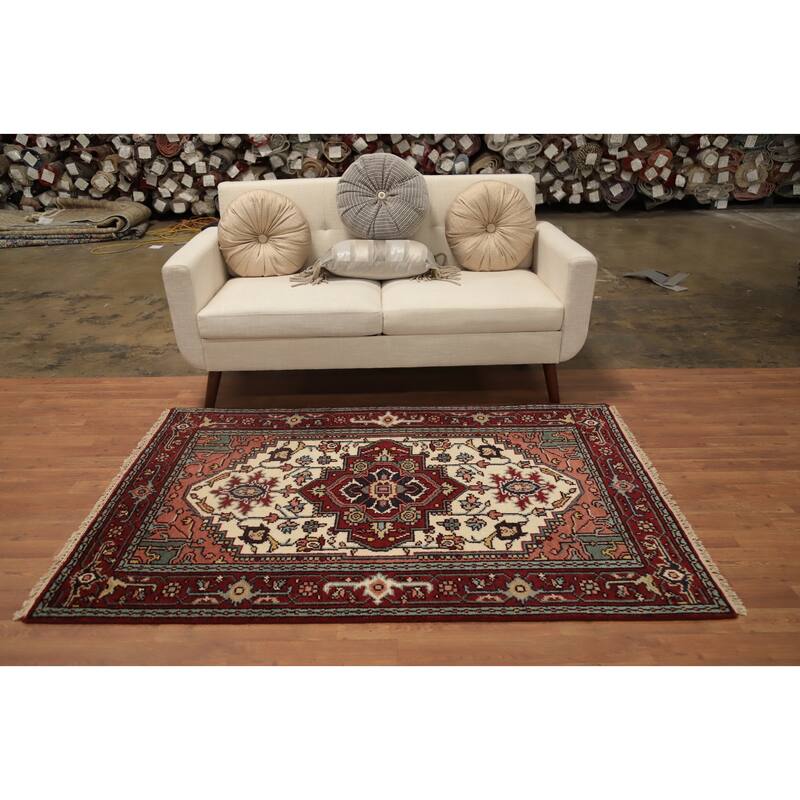 Hand Knotted Oriental 100% Wool Carpet Traditional Medallion Beige & Ivories Heriz (serapi) Area Rug - 5' 10'' X 4' 0''