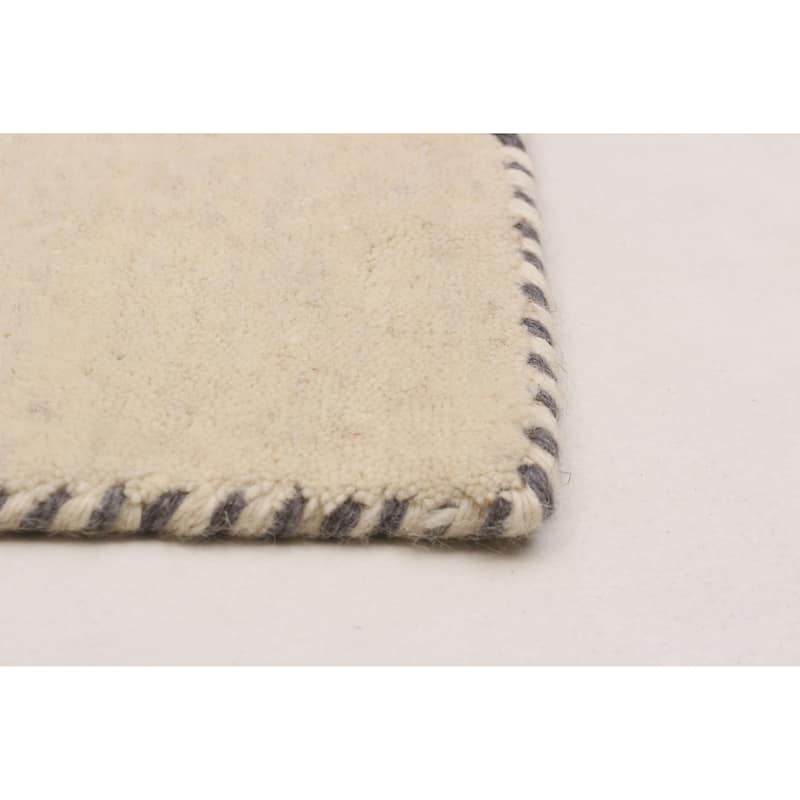 Kashkuli Gabbeh Cream Rug 6'8" x 8'2" - 6'8 x 8'2
