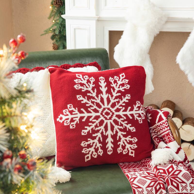 Glitzhome 18-Inch Christmas Knitted Snowflake Acrylic Red Pillow Cover with Tassels - Single