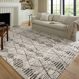 Alexander Home Monroe Geometric Moroccan Area Rug