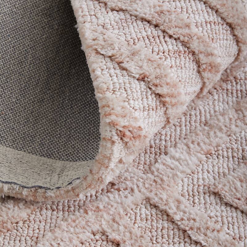 Grand Bazaar Oliena Machine Made Diamond Modern Area Rug