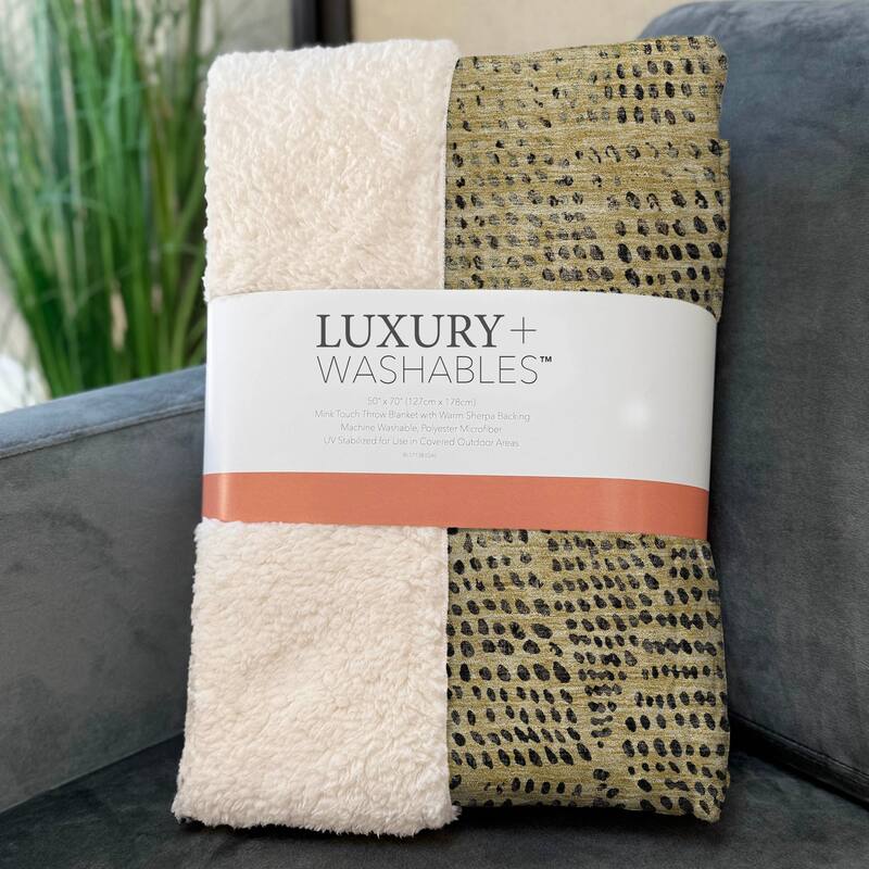 Premium Machine Washable Casual Diamond Sherpa Throw Blanket