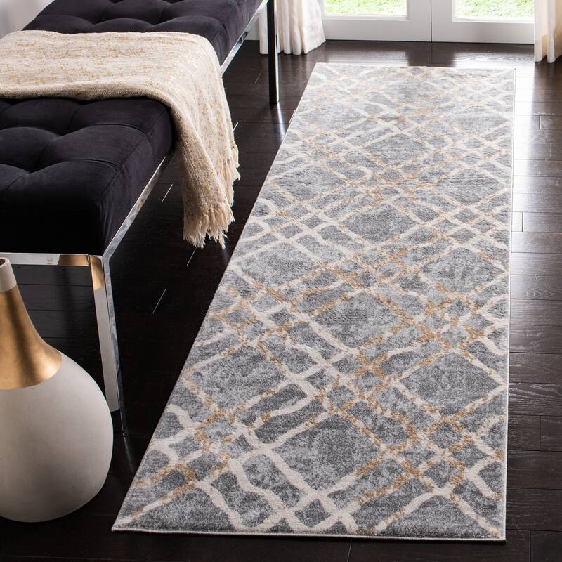 SAFAVIEH Isabella Bethany Trellis Distressed Rug - 2'2" x 7' Runner - Silver/Ivory