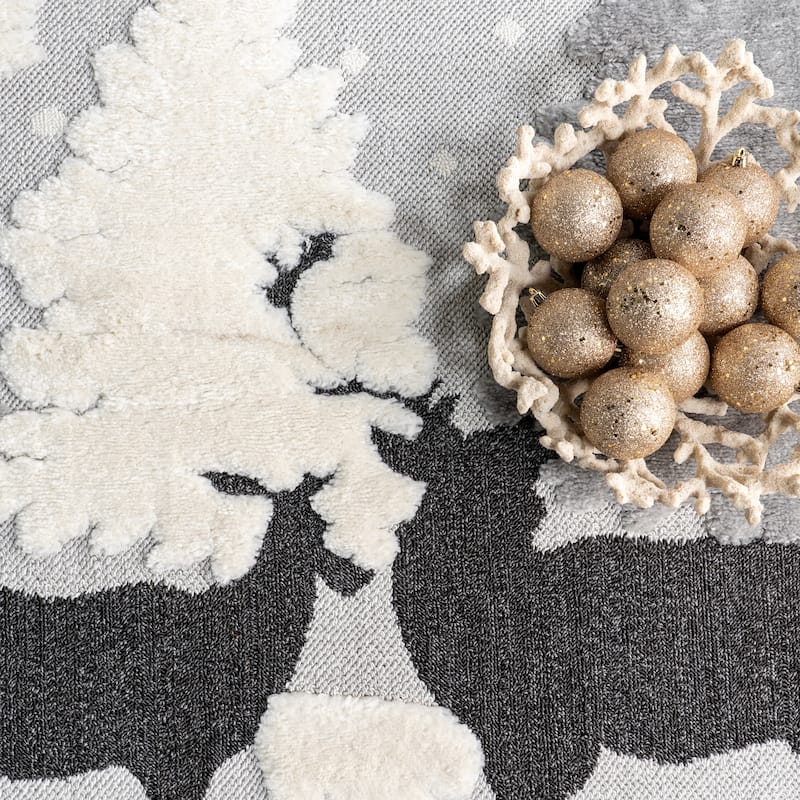 Nuloom Jade Holiday Reindeer Tasseled Area Rug